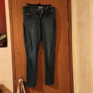Signature Levi Strauss & CO, skinny jeans, Size 10 long, good condition, $10